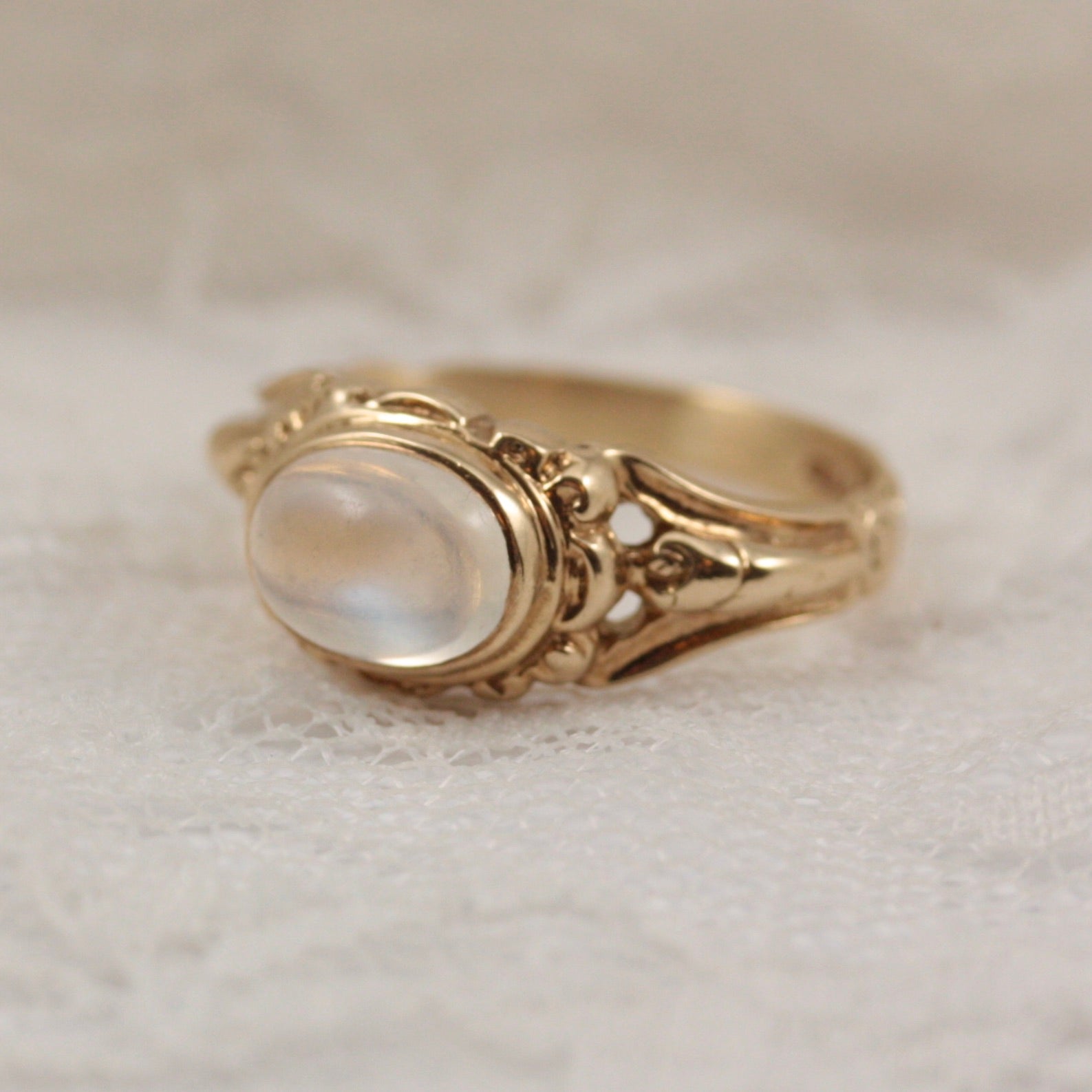1990s moonstone ring