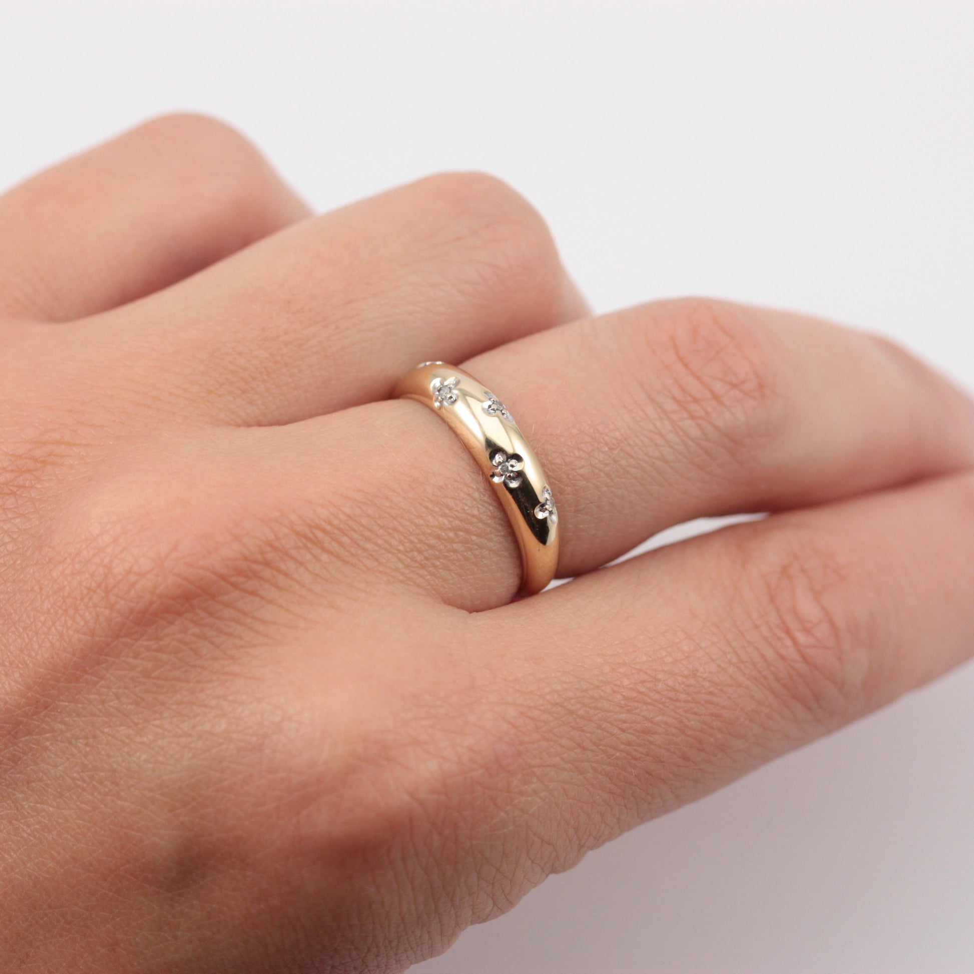 diamond clover ring