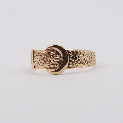 Modern Pre-owned 9ct Gold Patterned Buckle Ring