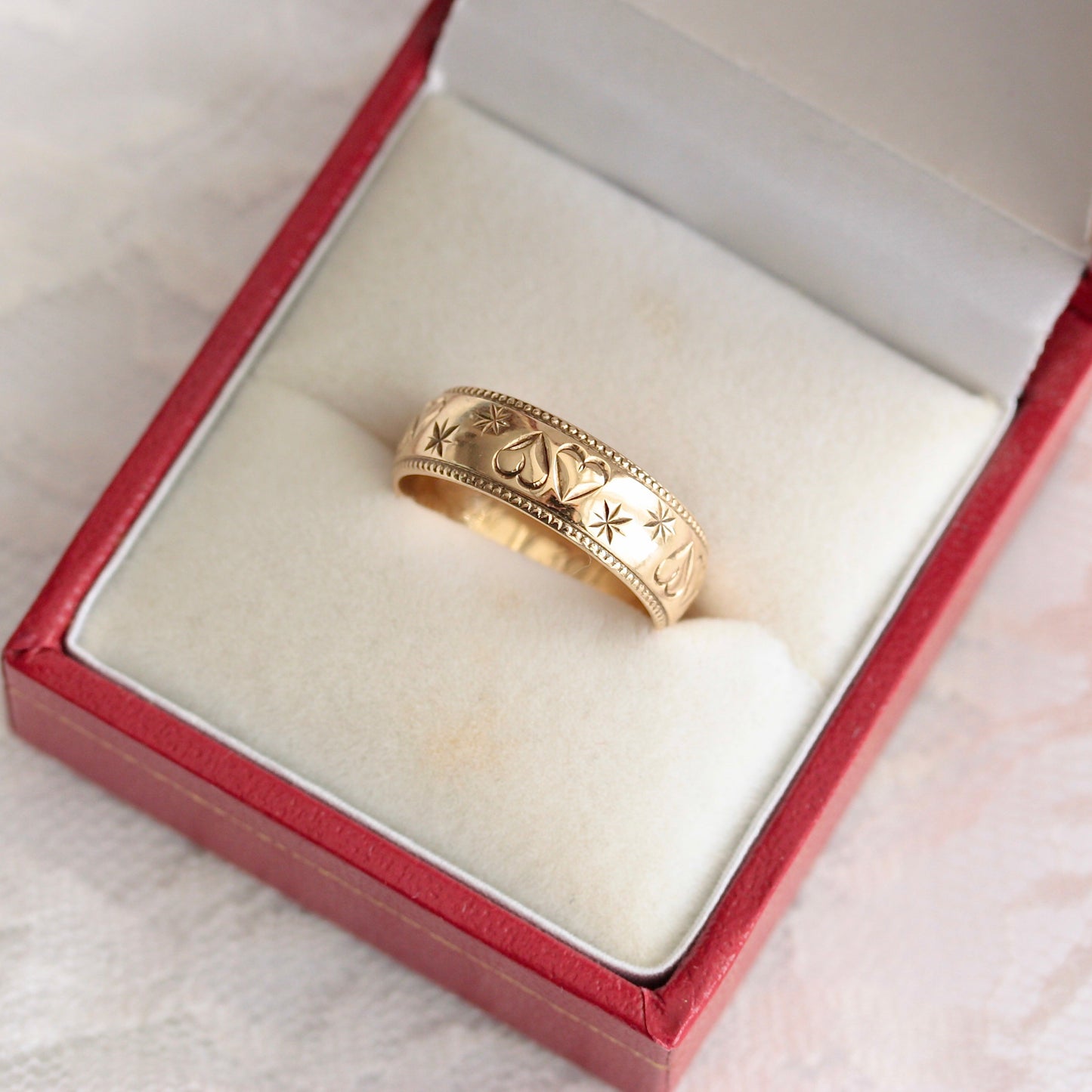 Vintage 9ct Gold Stars and Hearts Patterned Wedding Band Ring