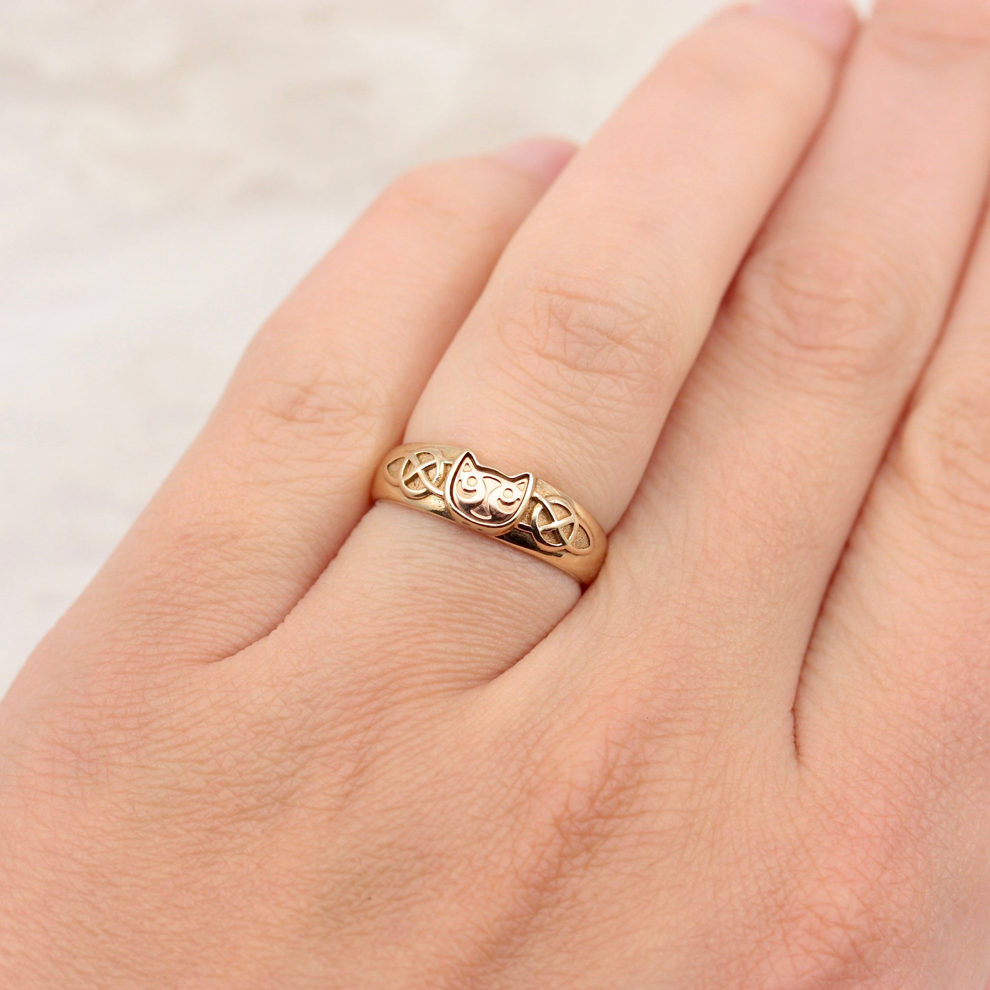 9ct gold clogau ring