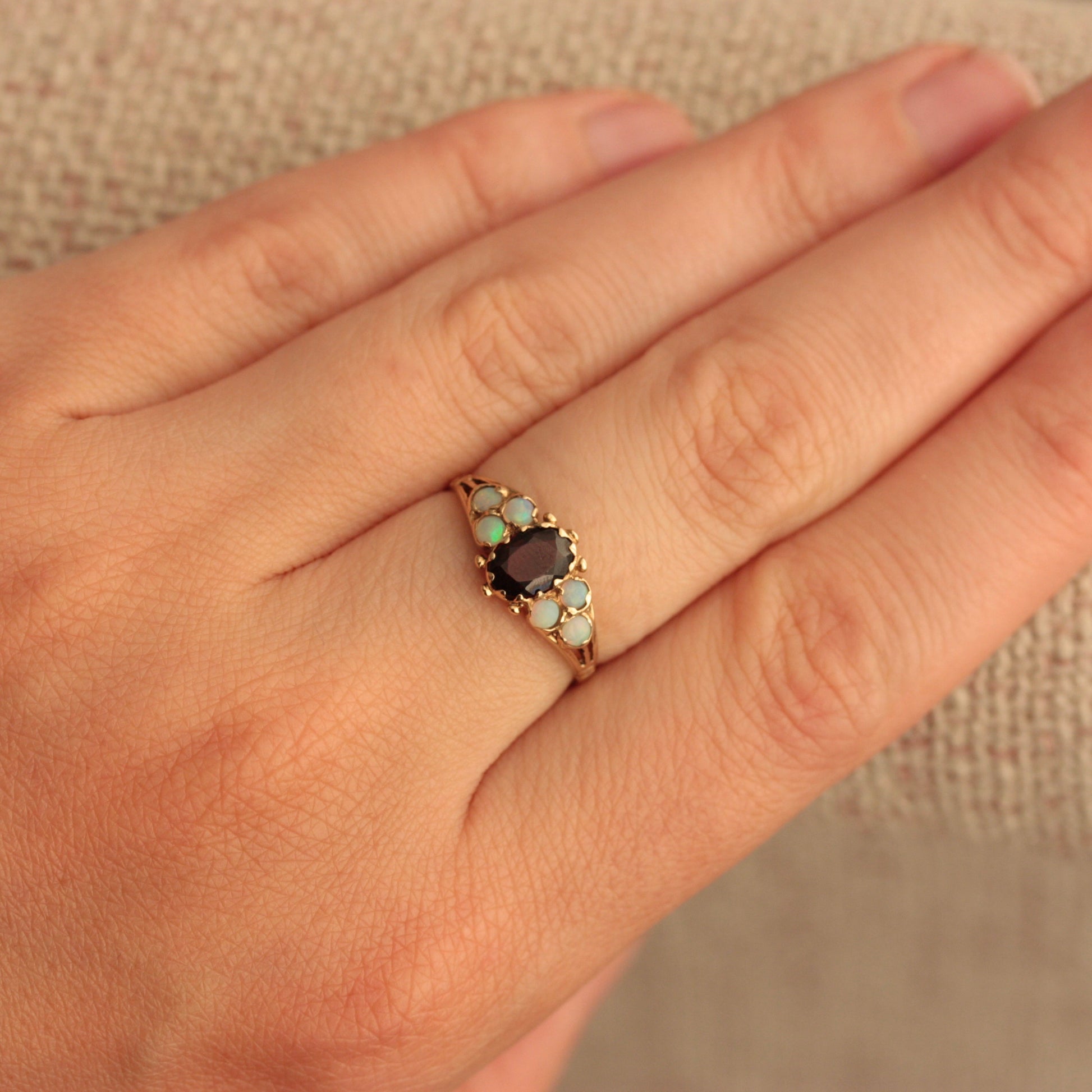 vintage 9ct gold garnet opal ring