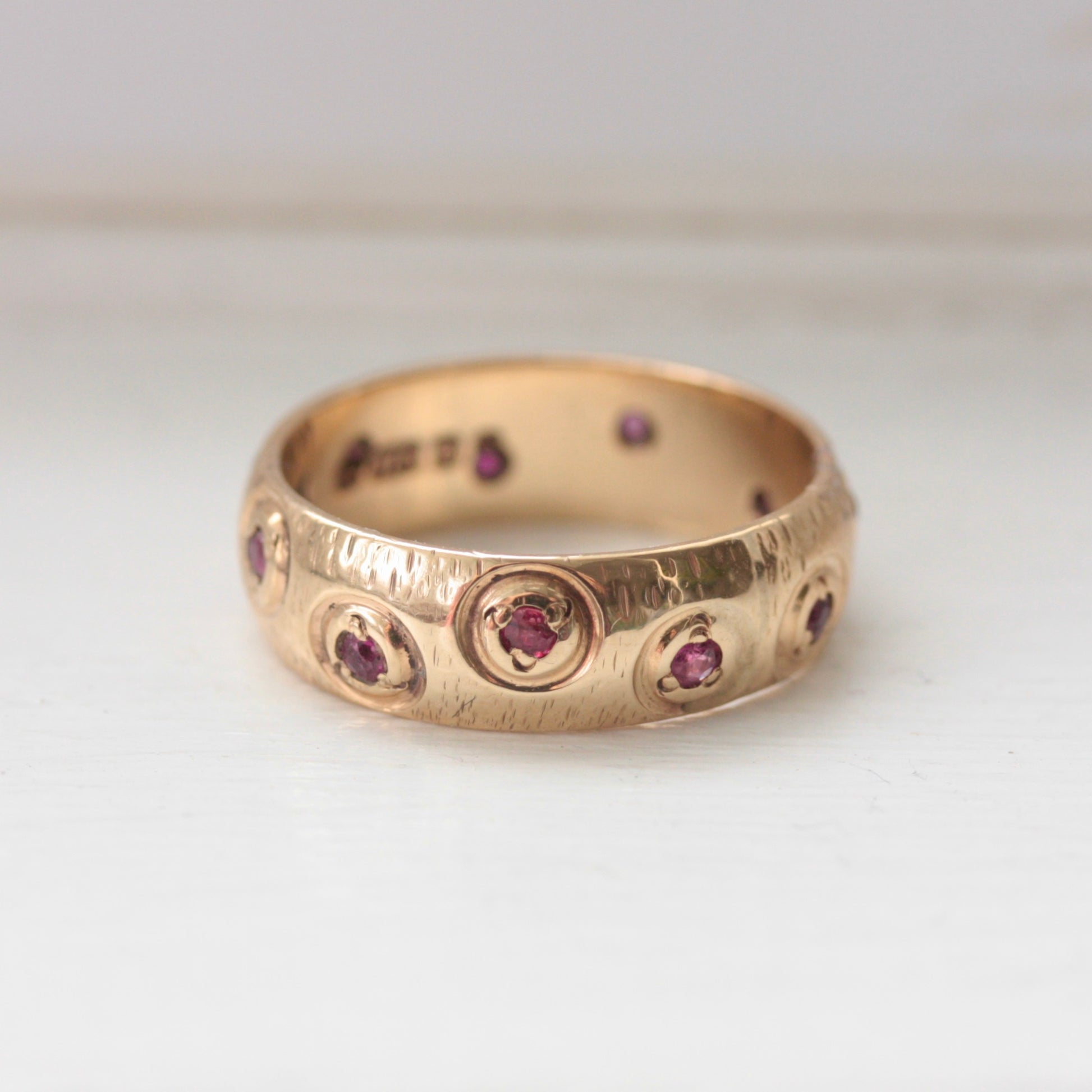 vintage 9ct gold eternity ring