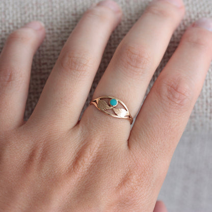 Vintage 14K Gold and Turquoise Leaf Design Ring