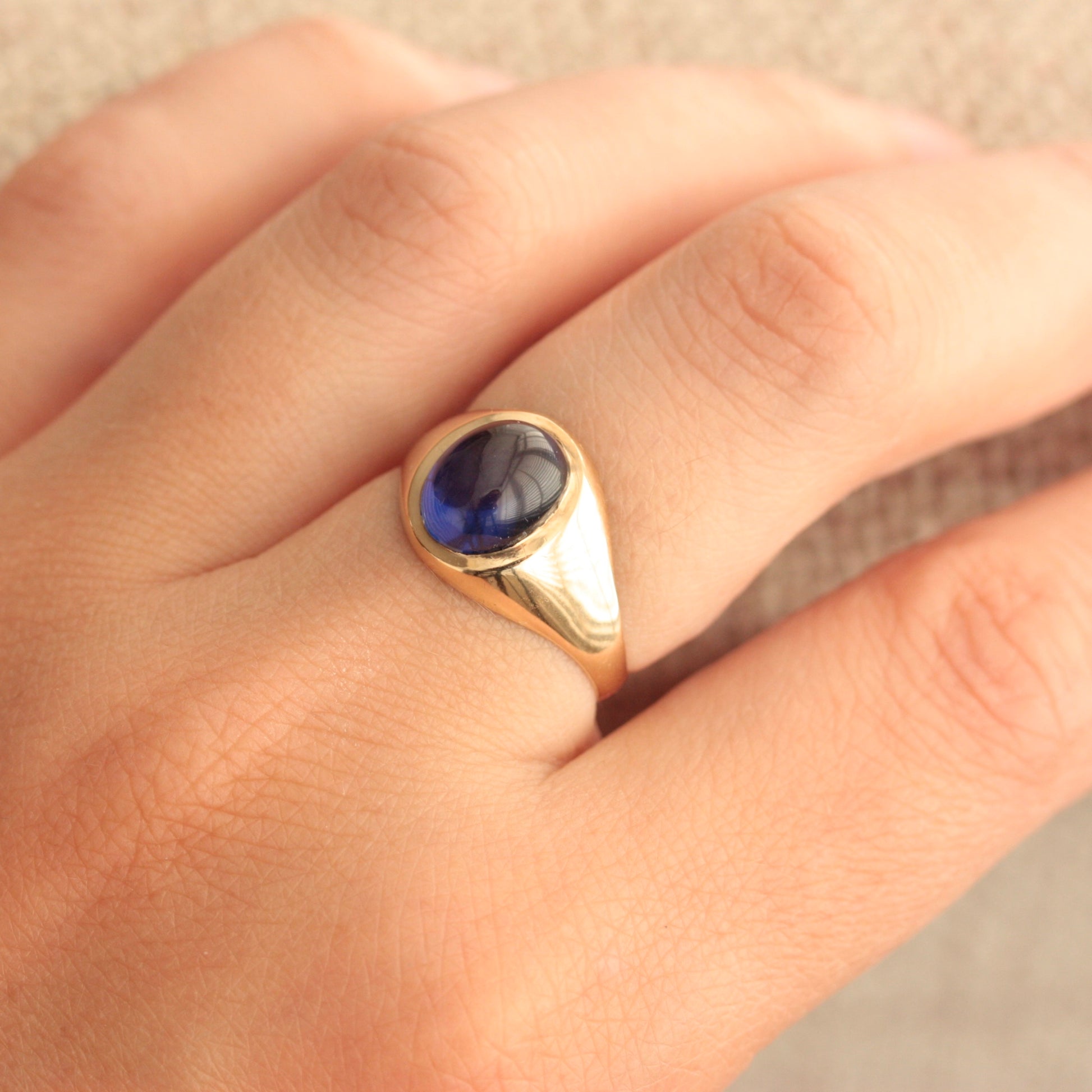 vintage 9ct gold signet ring