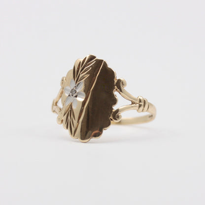 Vintage 9ct Gold Scalloped Oval Plaque Ring, 1991