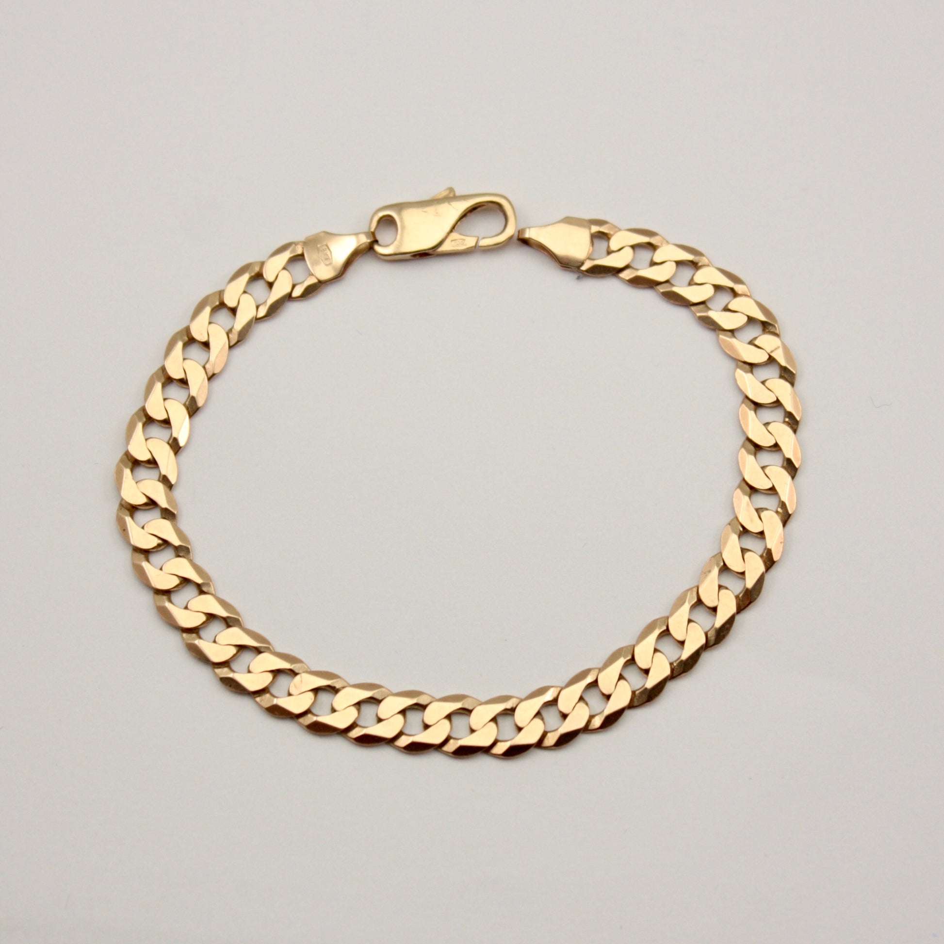 9ct gold curb chain bracelet