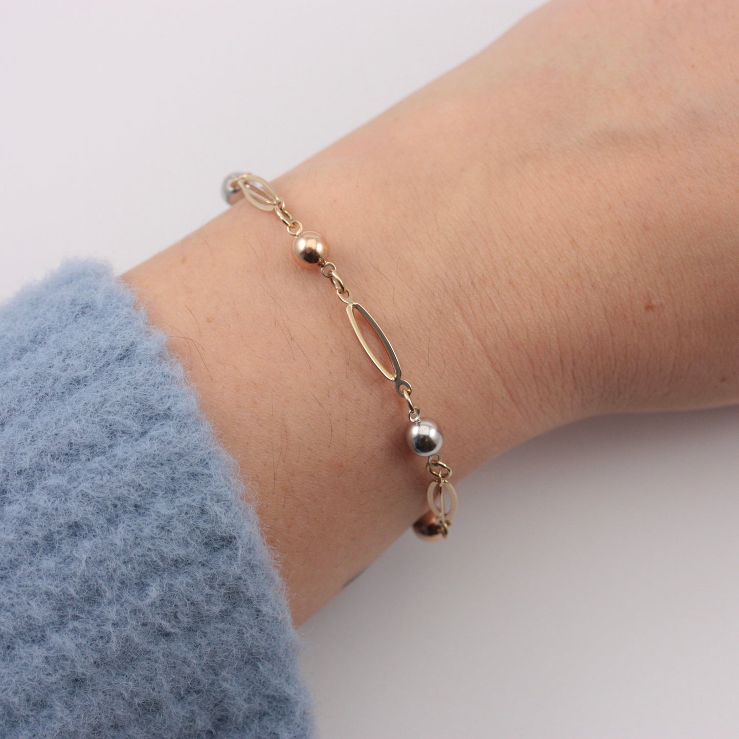 pre-owned 9ct gold bracelet