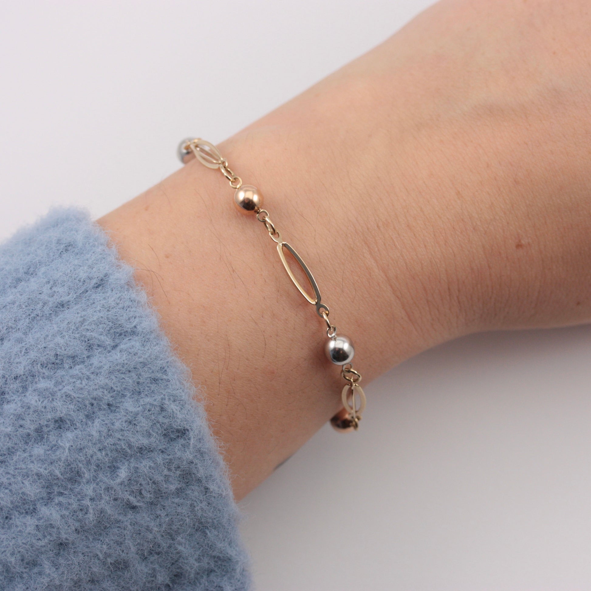 pre-owned 9ct gold bracelet