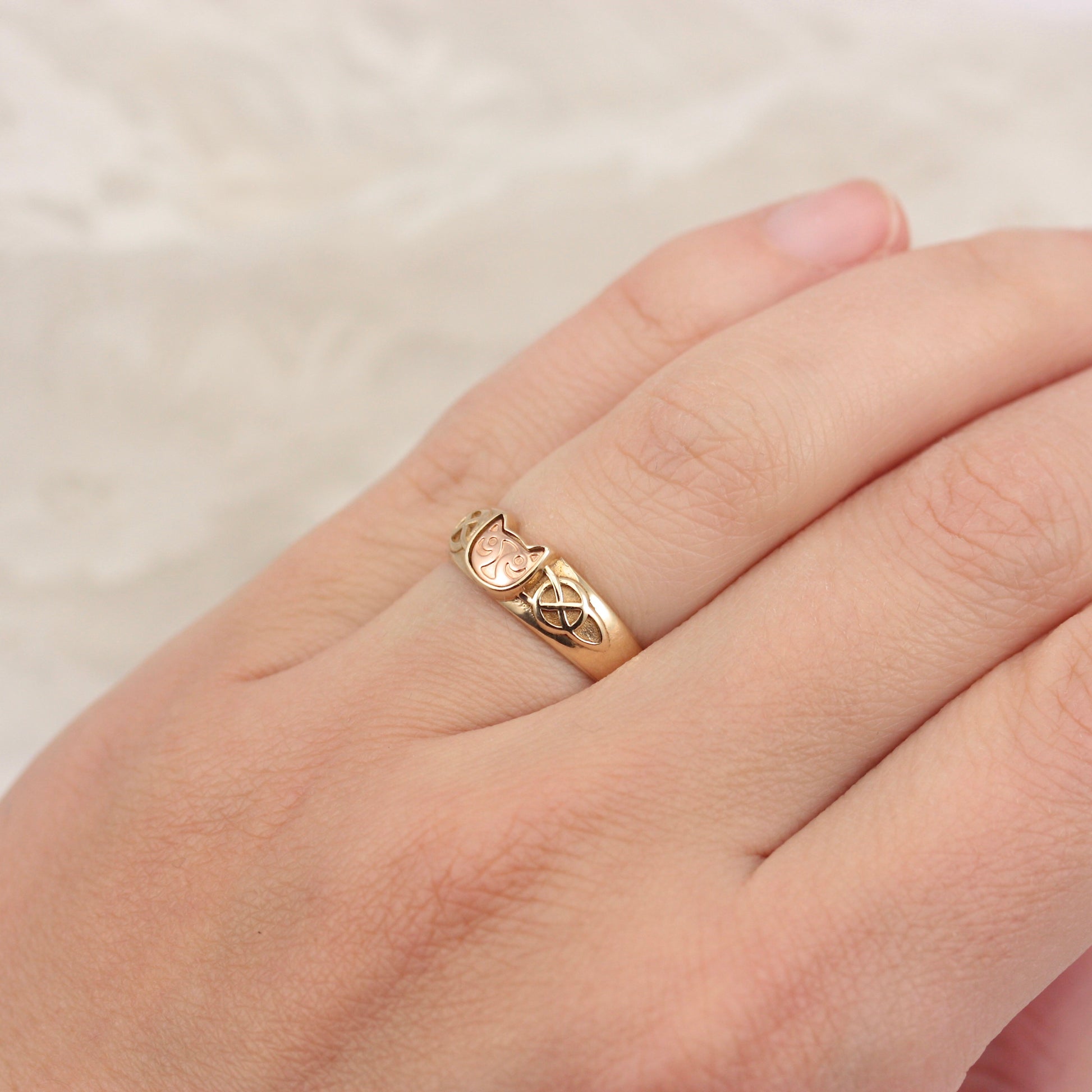 9ct gold clogau cat ring