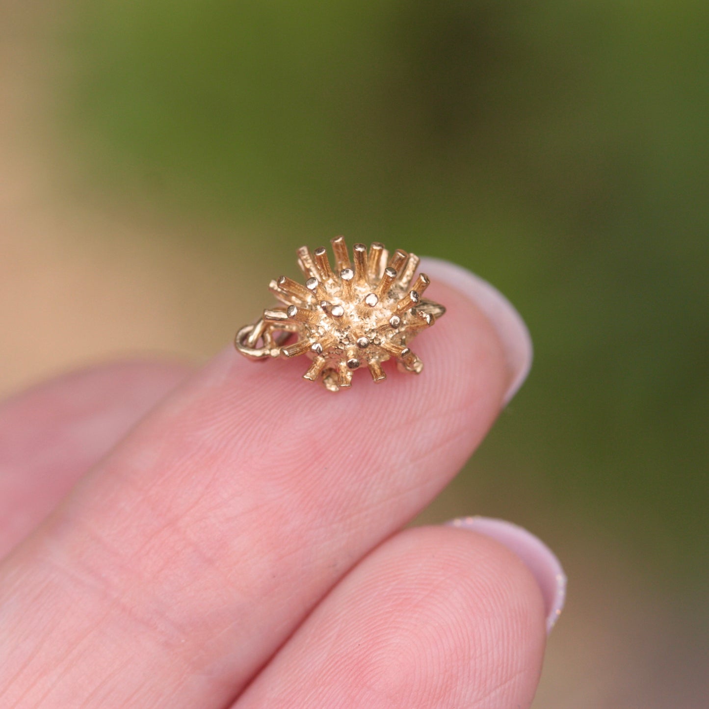 vintage 9ct gold hedgehog charm