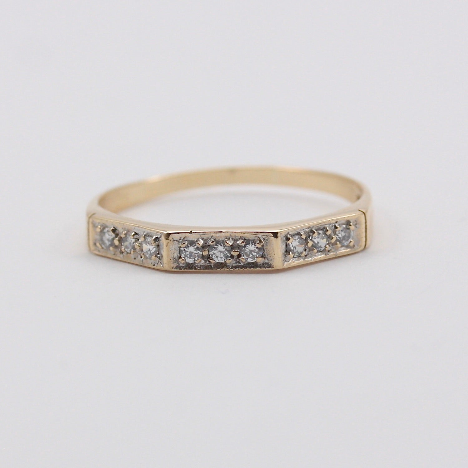 Vintage 9ct Gold Spinel Angle Front Band Ring, c1970s