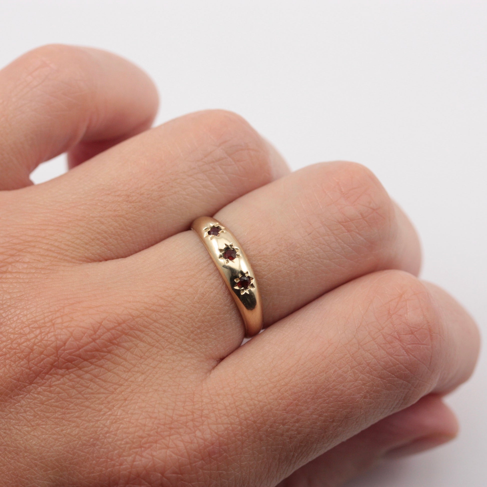star set three stone ring