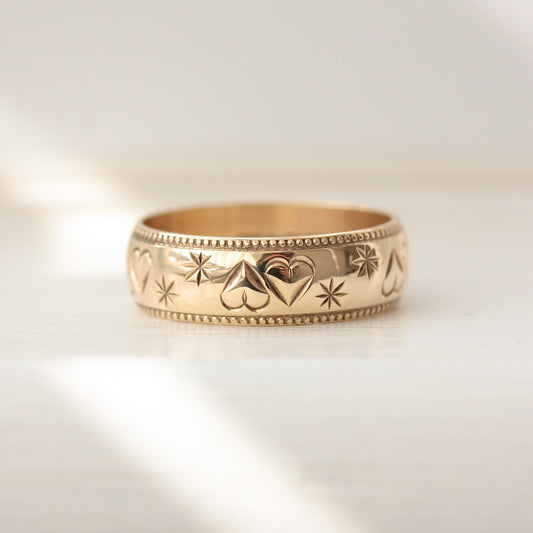 Vintage 9ct Gold Stars and Hearts Patterned Wedding Band Ring