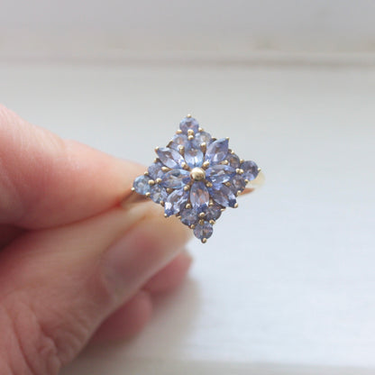 9ct gold tanzanite ring pre-owned