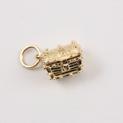 vintage 9ct gold treasure chest charm