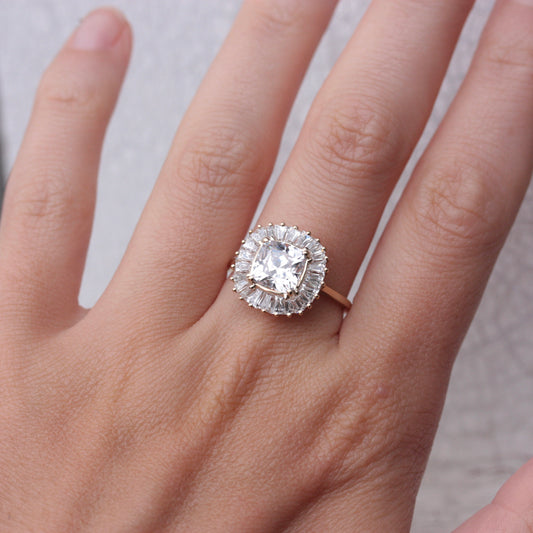 Modern Pre-owned 9ct Gold Cubic Zirconia Halo Cluster Ring