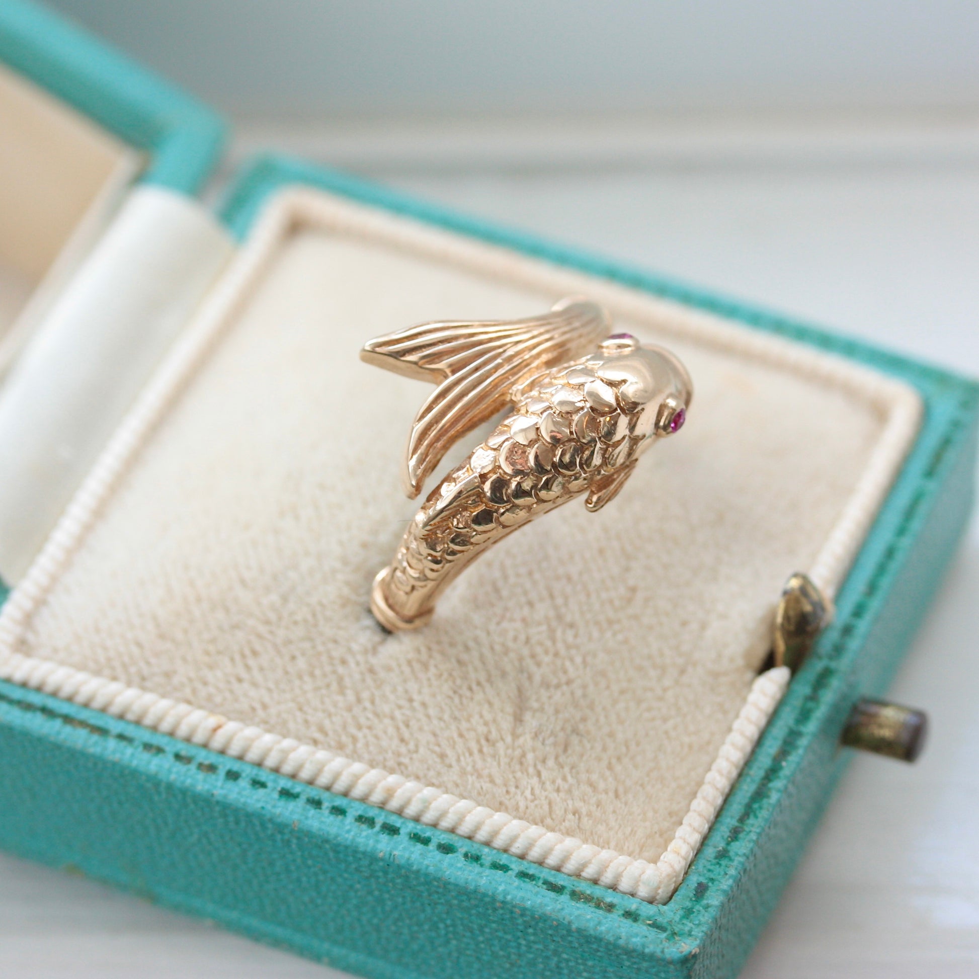 vintage 9ct gold koi carp ring