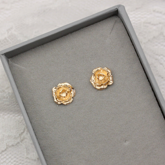 vintage 1970s flower stud earrings