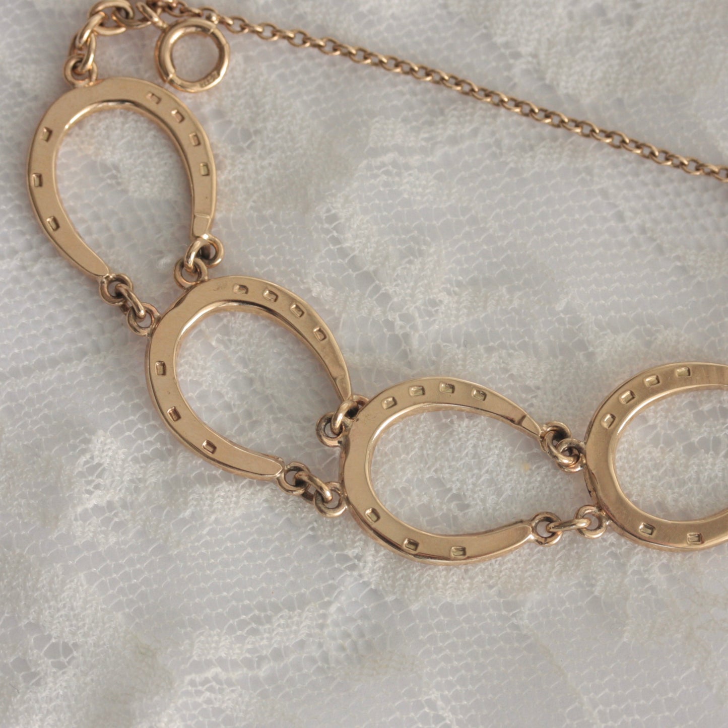 vintage 9ct yellow gold horseshoe bracelet