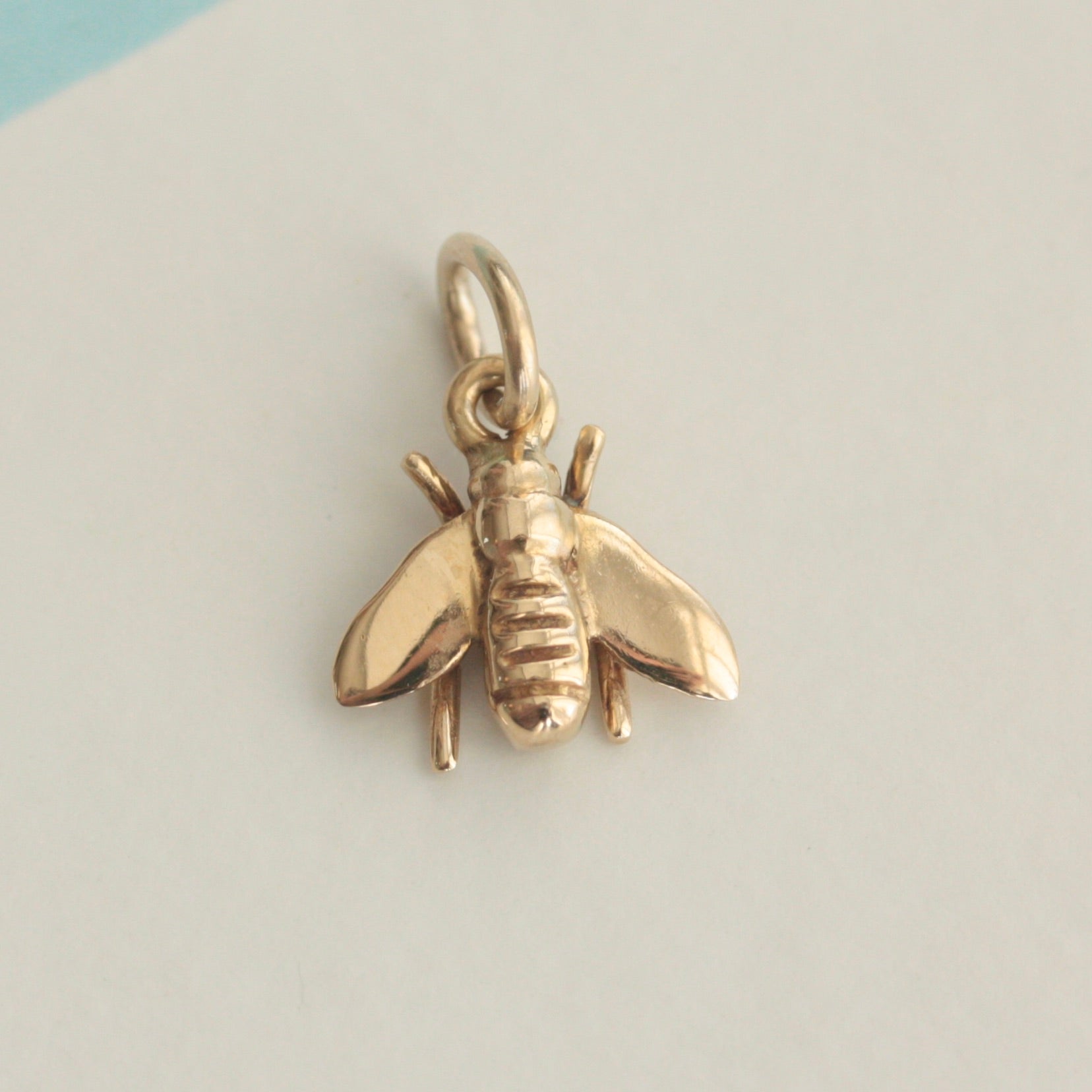 vintage 1990s 9ct gold bumble bee charm