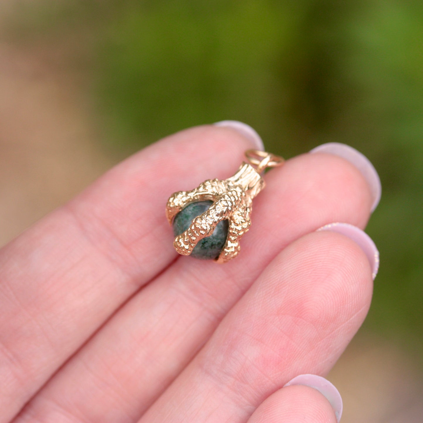 vintage 9ct gold and moss agate charm