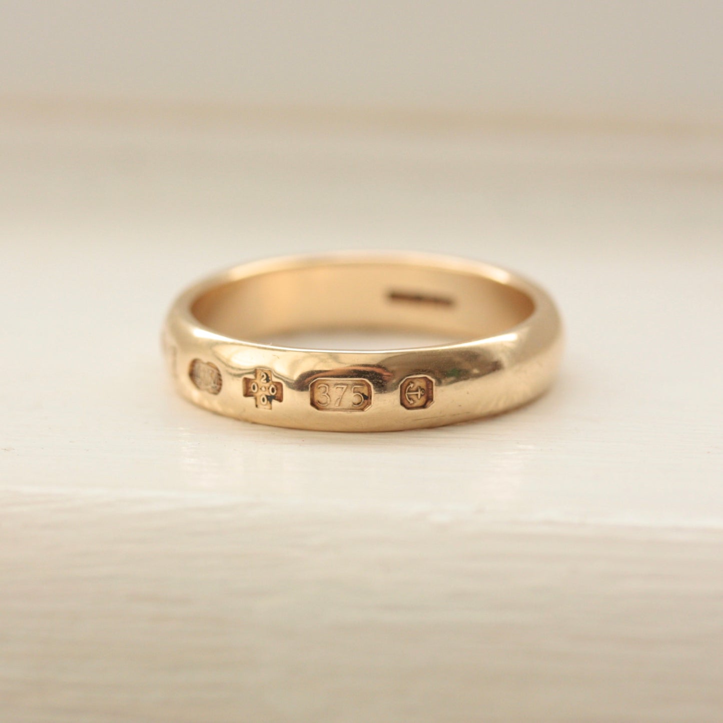 9ct gold year 2000 ring