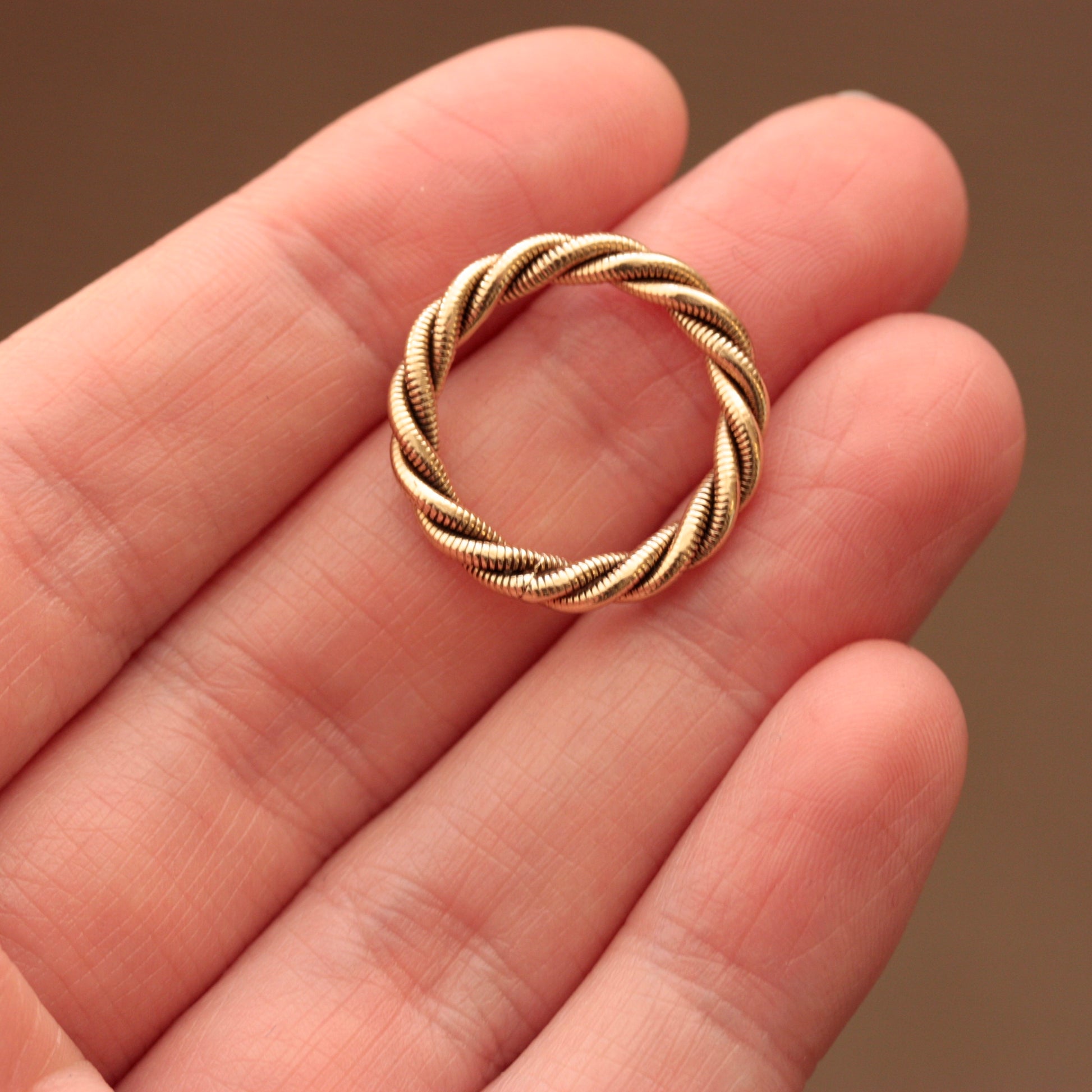 1970s textured twist ring