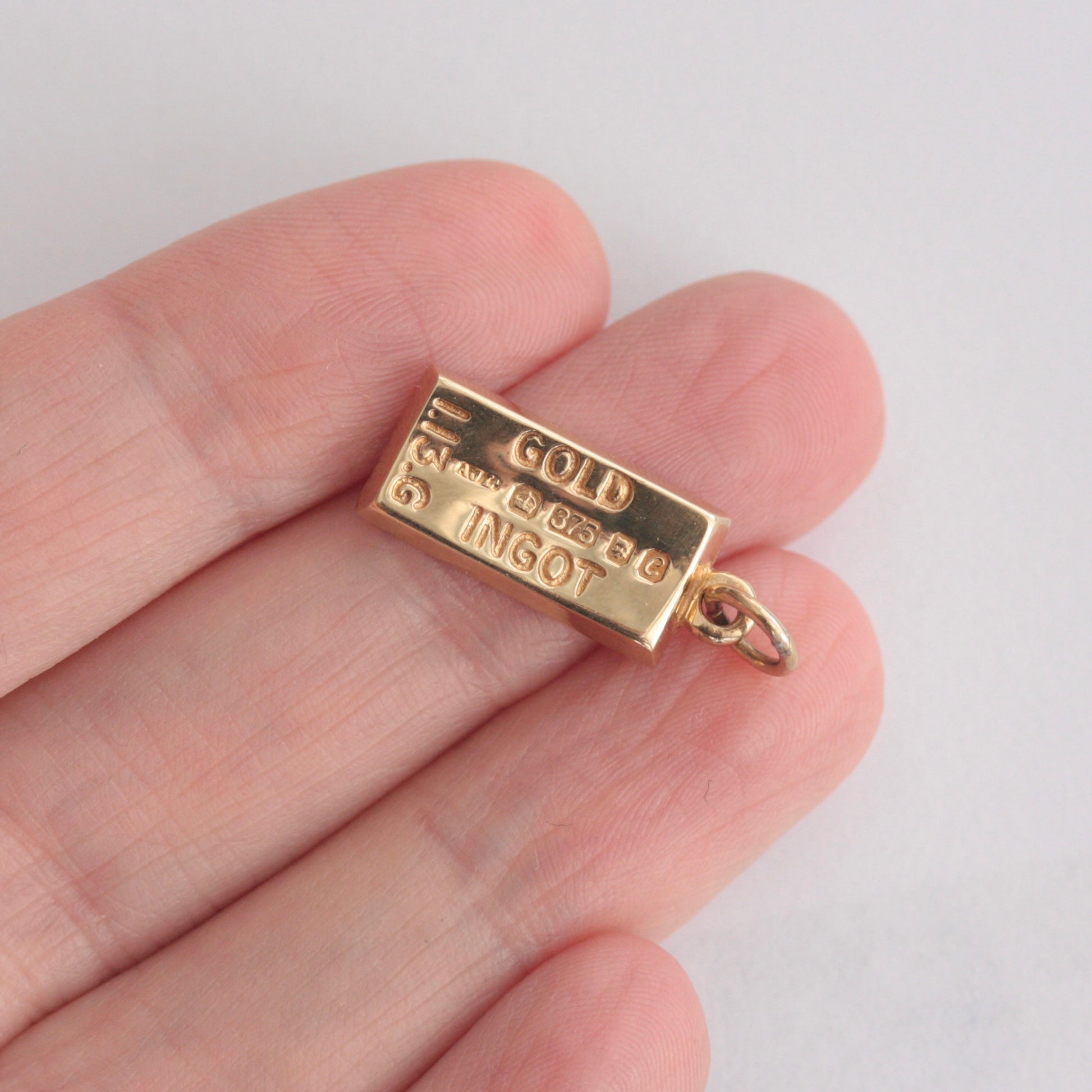 vintage 1977 gold ingot charm by chim