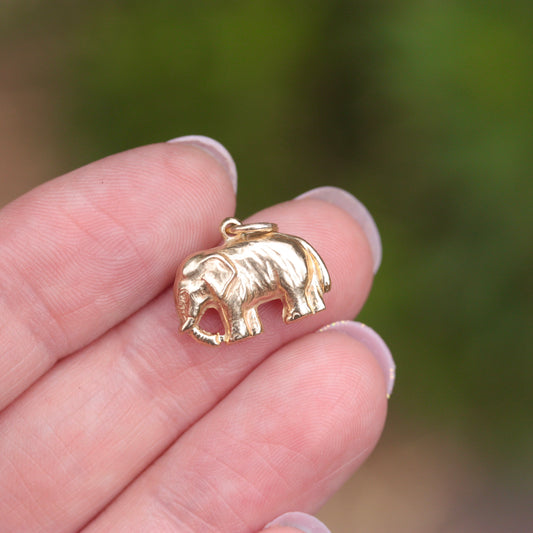 vintage 9ct gold elephant charm