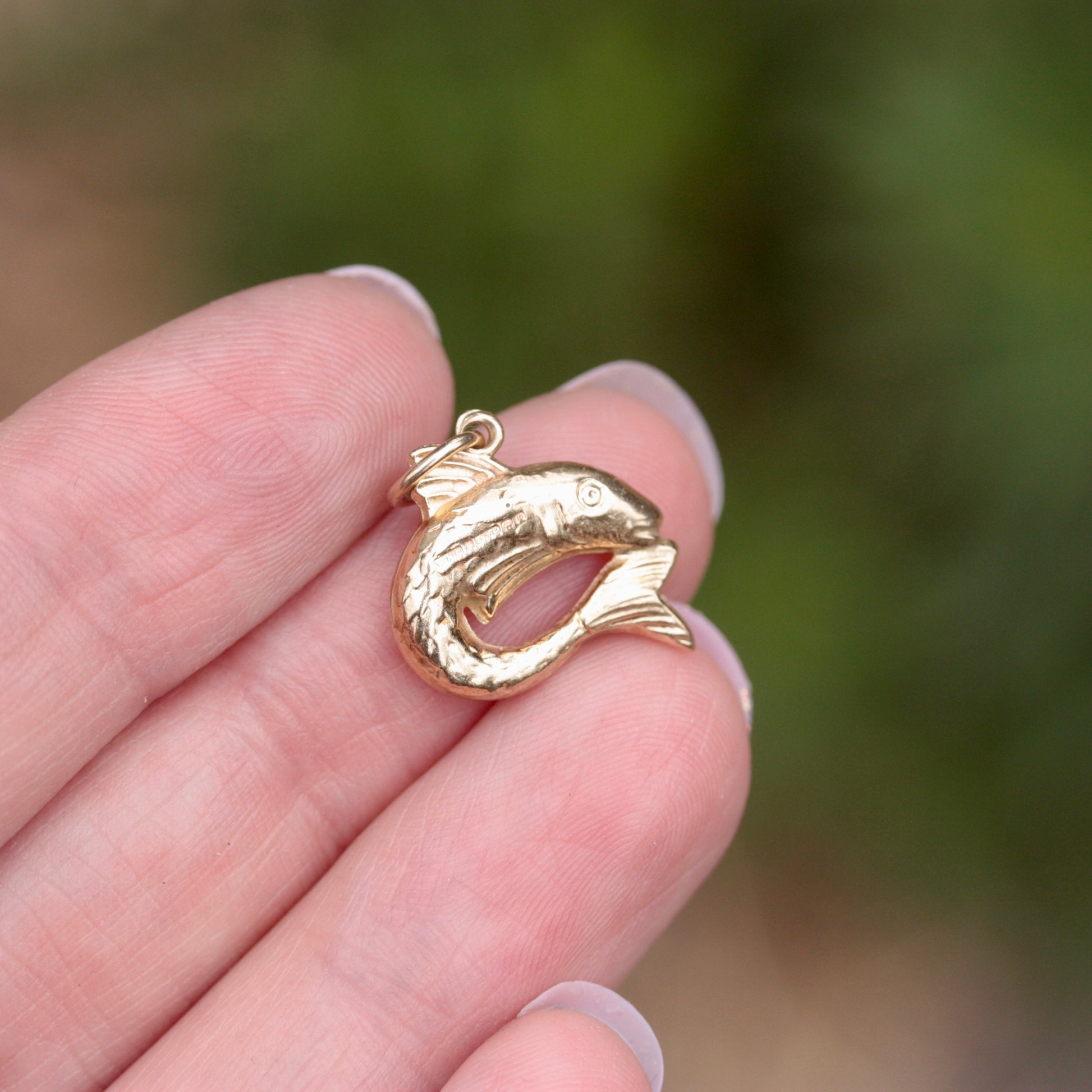 vintage 9ct gold fish charm