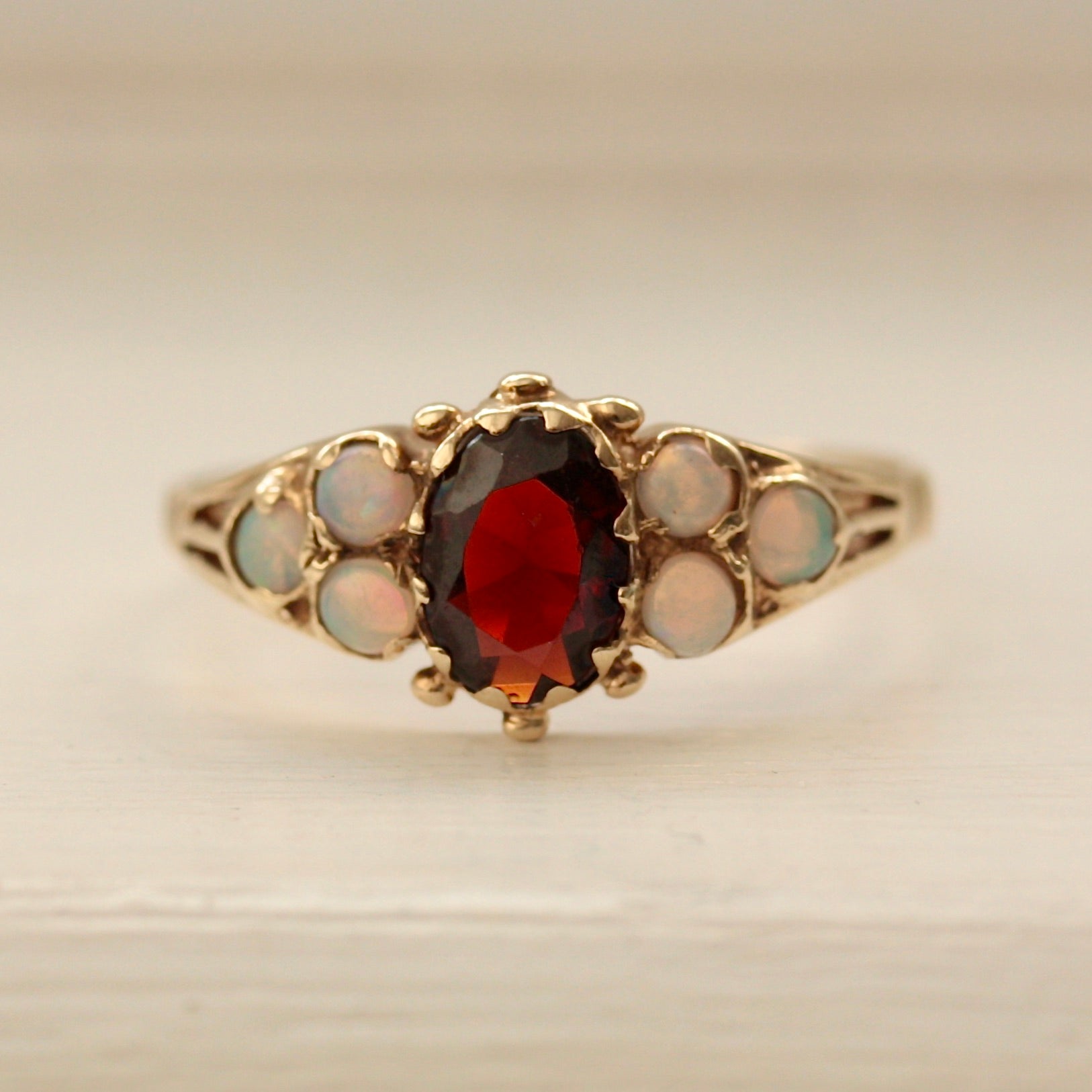 1980s 9ct gold opal ring