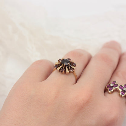 vintage 9ct gold garnet ring 1970s