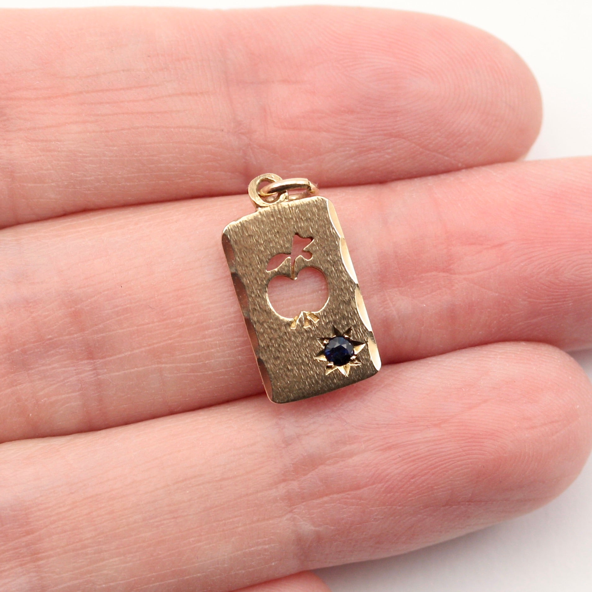 9ct gold apple sapphire charm