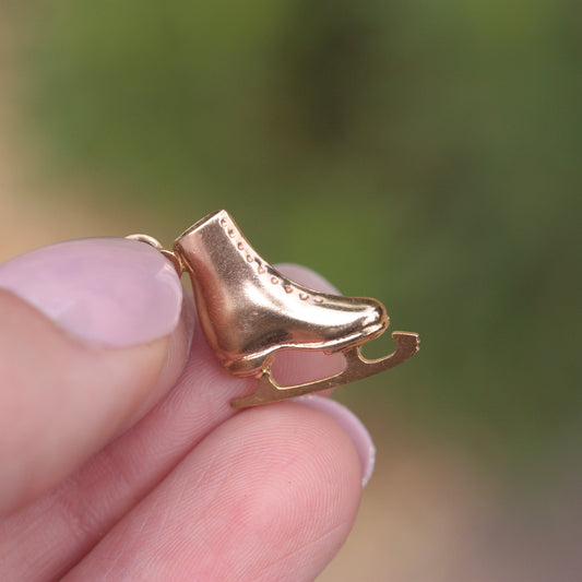 vintage 9ct gold ice skate charm