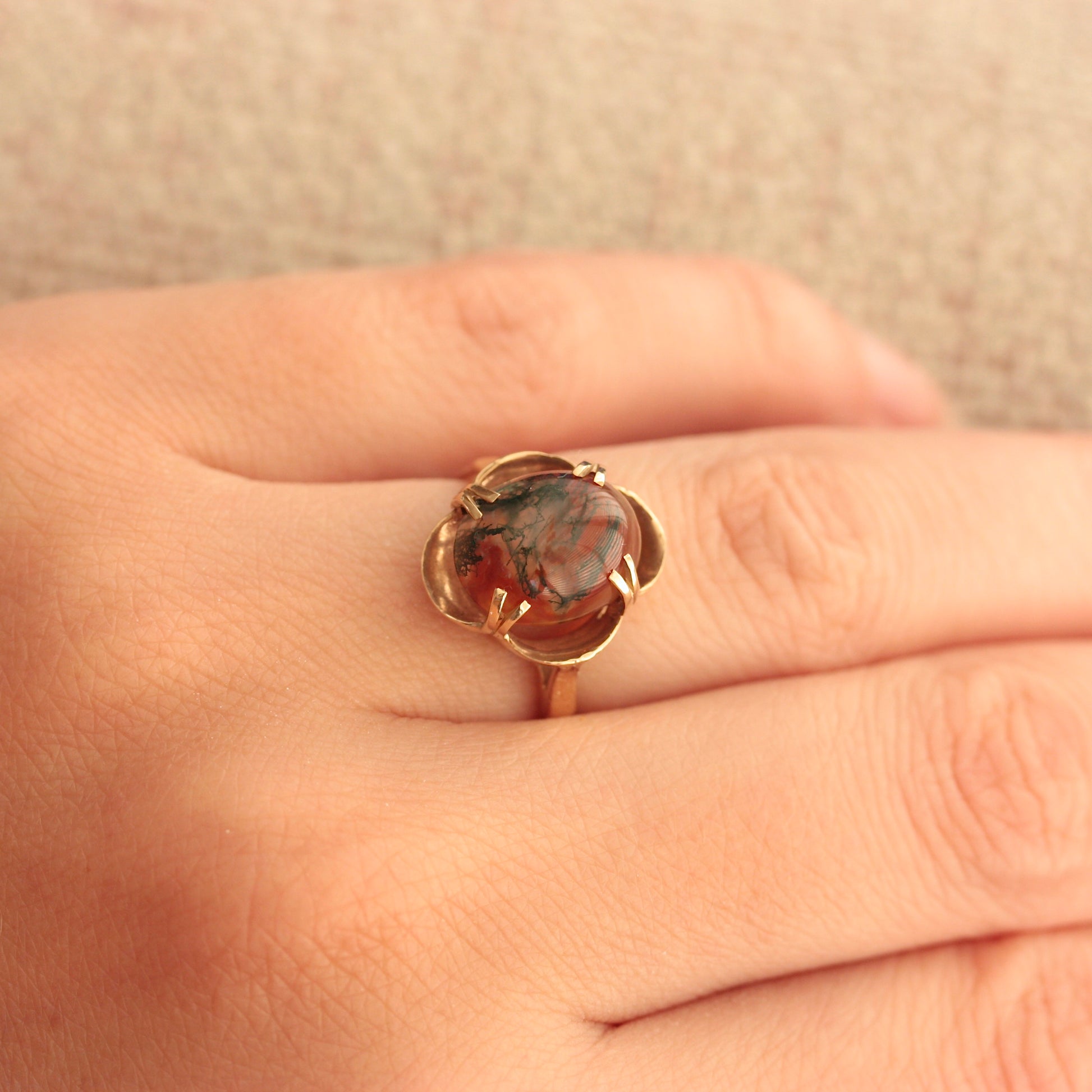 9ct gold moss agate ring