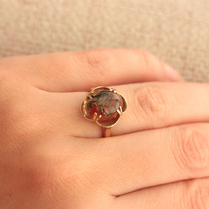 9ct gold moss agate ring