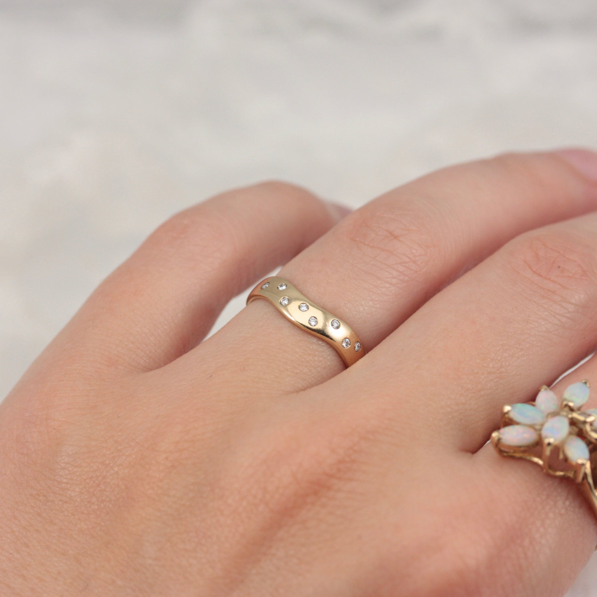 vintage 9ct gold diamond curved wishbone ring