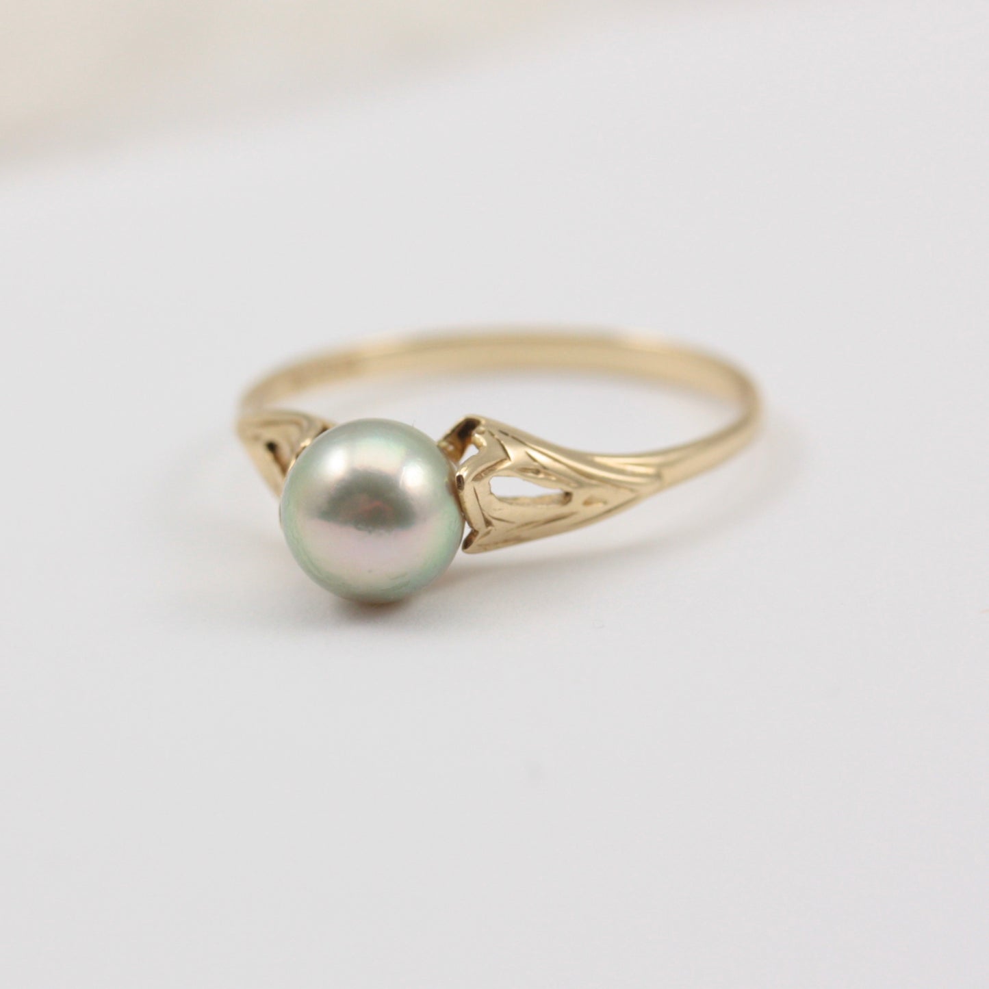 9ct gold silver grey pearl ring