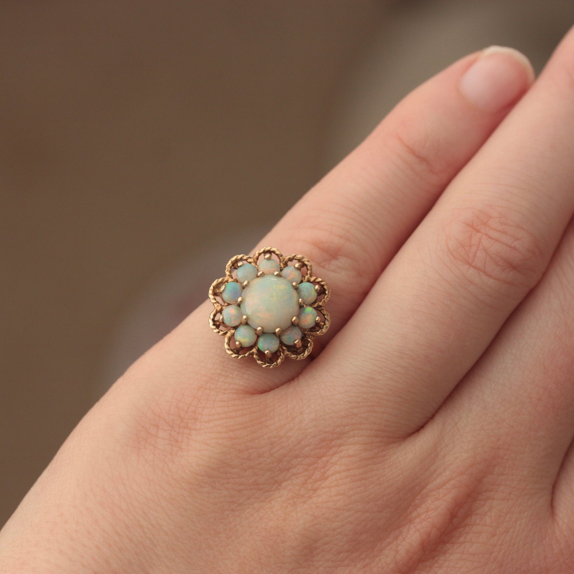 vintage 9ct gold opal cluster ring
