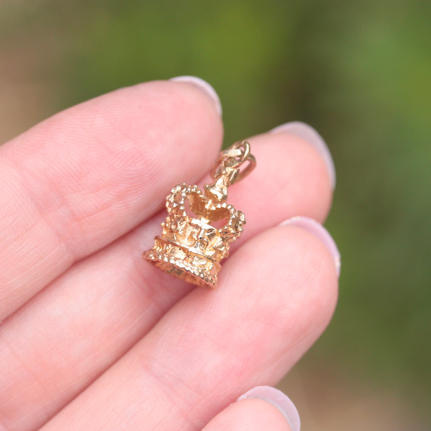 9ct gold crown charm vintage
