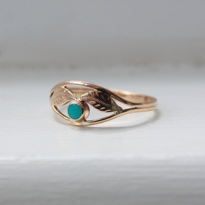 Vintage 14K Gold and Turquoise Leaf Design Ring