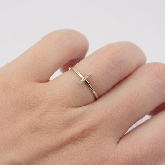 Pre-owned Dainty 9ct Gold Diamond Line Ring