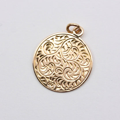 Vintage 9ct Gold Ornately Patterned Disc Pendant 