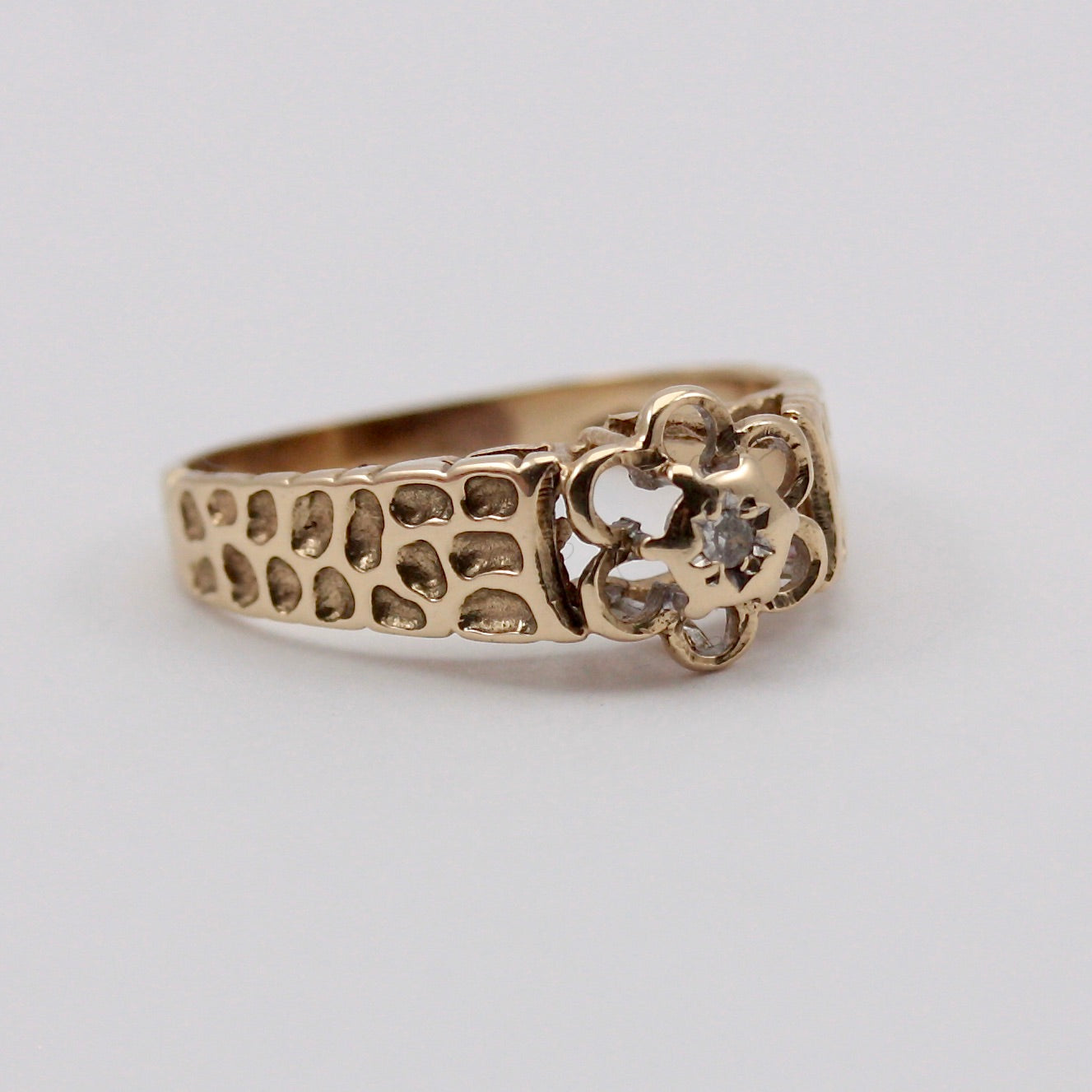 Vintage 9ct Gold Flower Design Ring with Diamond, 1976