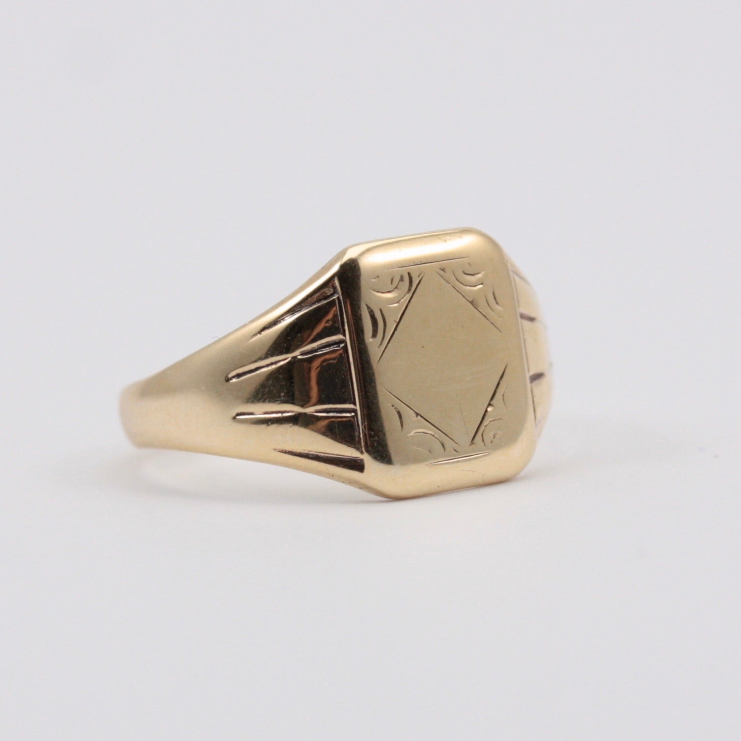 Vintage 9ct Gold Rectangle Shaped Signet Ring