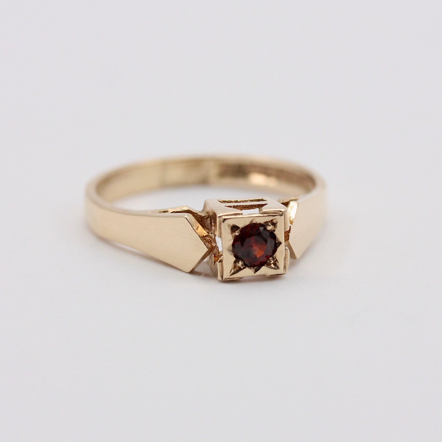 Vintage 9ct Gold Square Front Garnet Solitaire Ring, 1972
