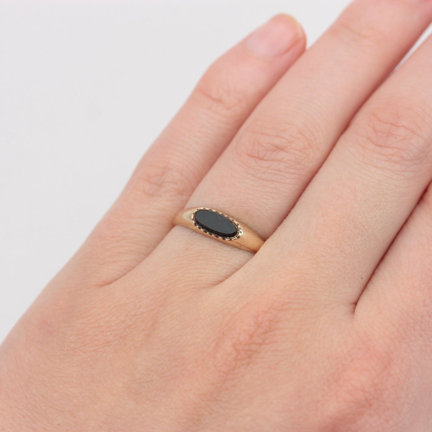 Dainty Vintage 9ct Gold Onyx Signet Ring, 1985