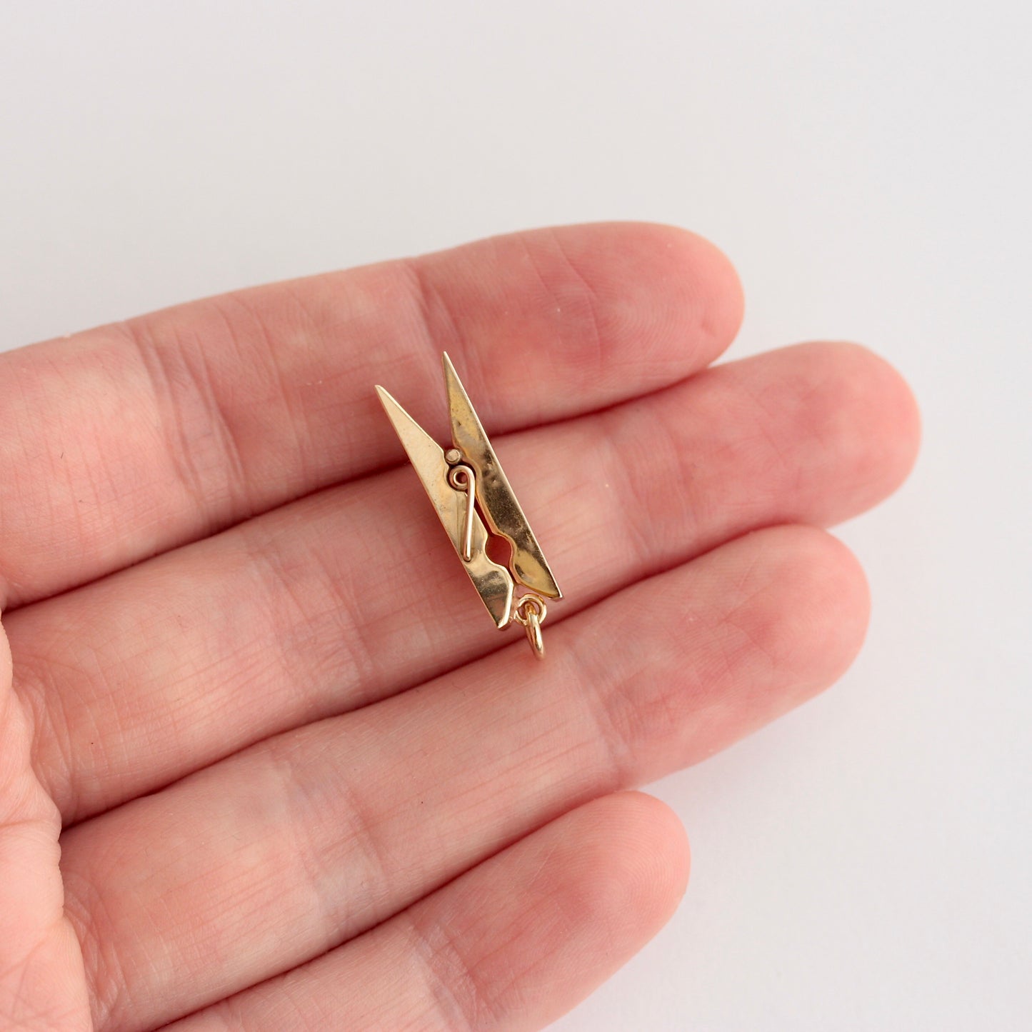 Vintage 9ct Gold Clothes Peg Charm