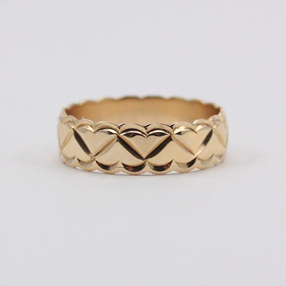 Vintage 9ct Gold Scalloped Edge Heart Patterned Band, 1987
